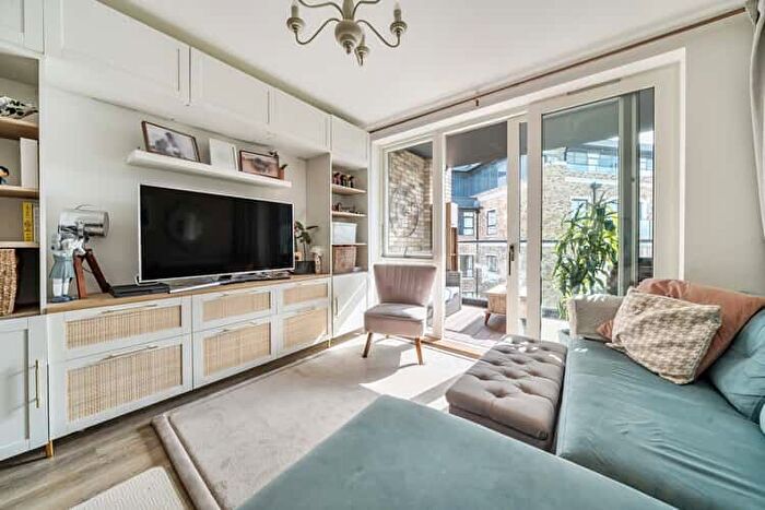 1 Bedroom Flat For Sale In Concord Court, Chiswick, London, W4