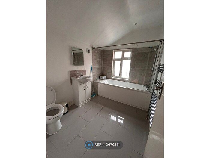 2 Bedroom Terraced House To Rent In Carey Steet, Northampton, NN1