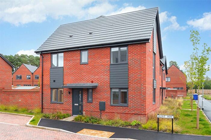 3 Bedroom Semi-Detached House To Rent In Ireland Road, Crowthorne, Berkshire, RG45