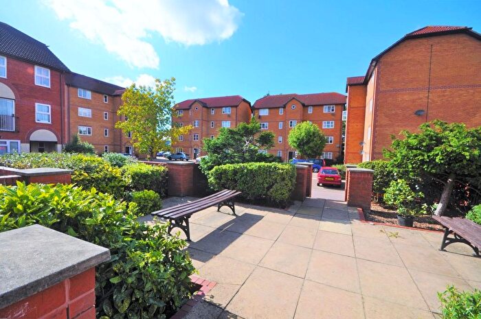 1 Bedroom Flat To Rent In Cameron Square, Colliers Wood Borders, CR4