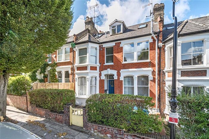 1 Bedroom Apartment For Sale In Nelson Road, London, N8