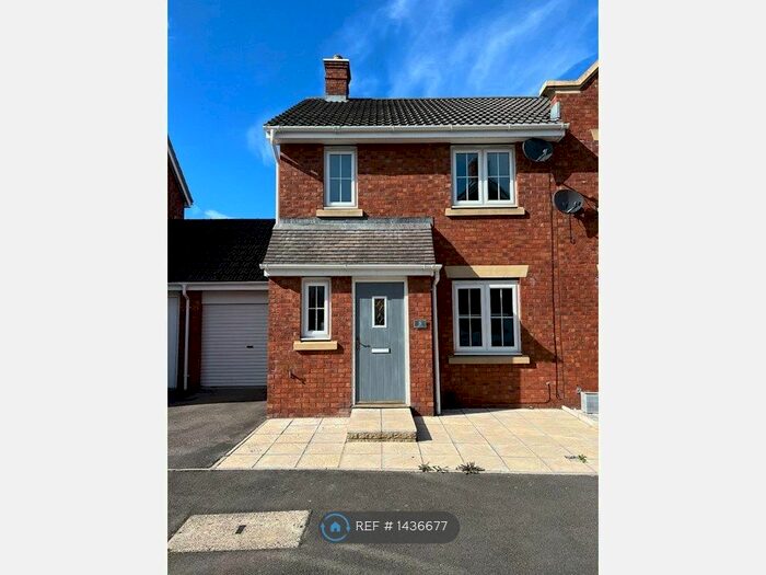 3 Bedroom Semi-Detached House To Rent In Careys Way, Weston-Super-Mare, BS24