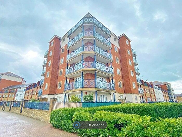 2 Bedroom Flat To Rent In Dominica Court, Eastbourne, BN23