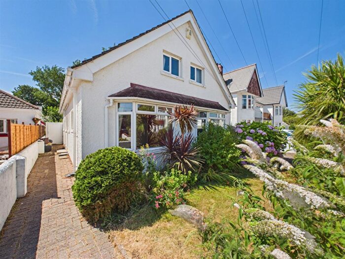 4 Bedroom Detached Bungalow For Sale In Mayfield Avenue, Porthcawl, CF36