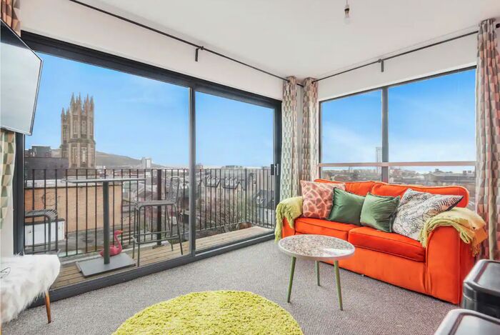 2 Bedroom Flat To Rent In St Helens Road, Swansea, SA1