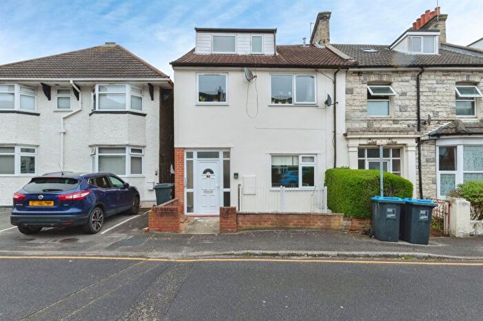 1 Bedroom Flat For Sale In Norwich Avenue, Bournemouth, BH2