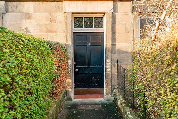 2 Bedroom Flat For Sale In / Cowan Road, Edinburgh, EH11