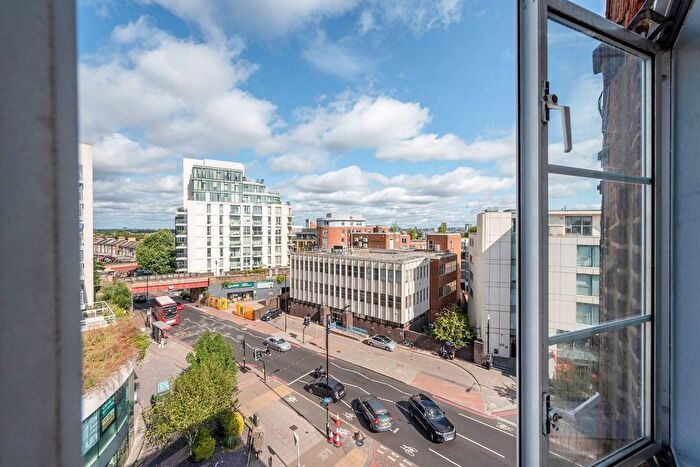 1 Bedroom Flat To Rent In Keswick Road, East Putney, London, SW15