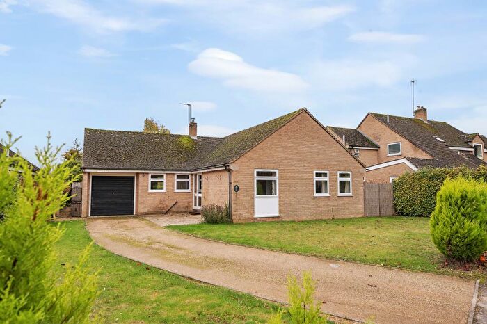 2 Bedroom Detached Bungalow For Sale In Burr Close, Sutton, OX29