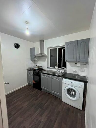 1 Bedroom Flat To Rent In High Trees, Brixton, London, SW2