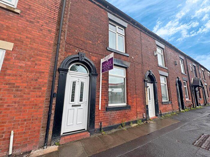 2 Bedroom Terraced House To Rent In Oldham Road, Royton, OL2