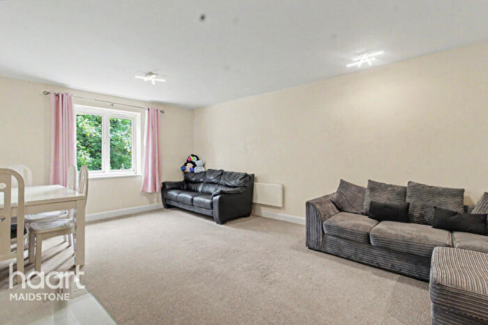 2 Bedroom Apartment To Rent In Rockwell Court, Maidstone, ME15