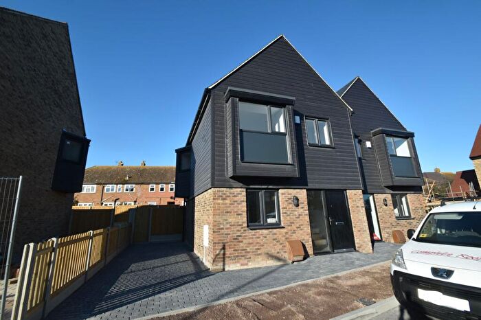 2 Bedroom Semi-Detached House To Rent In Brooke Close, Margate, CT9