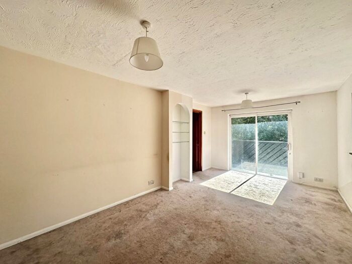 2 Bedroom Flat To Rent In West Quay Drive, Hayes, UB4