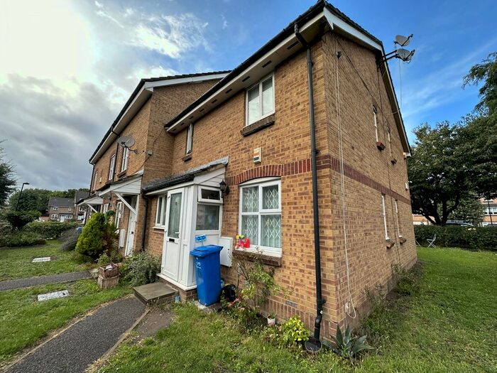 1 Bedroom Town House To Rent In Burnell Walk, London, SE1