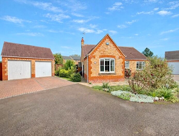 3 Bedroom Detached Bungalow For Sale In Swift Court, Spalding, PE11