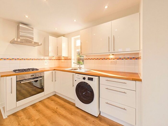 2 Bedroom Flat To Rent In Egremont Gardens, Gateshead, NE9