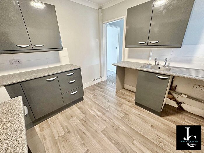 3 Bedroom Terraced House For Sale In James Way, Donnington, Telford, TF2