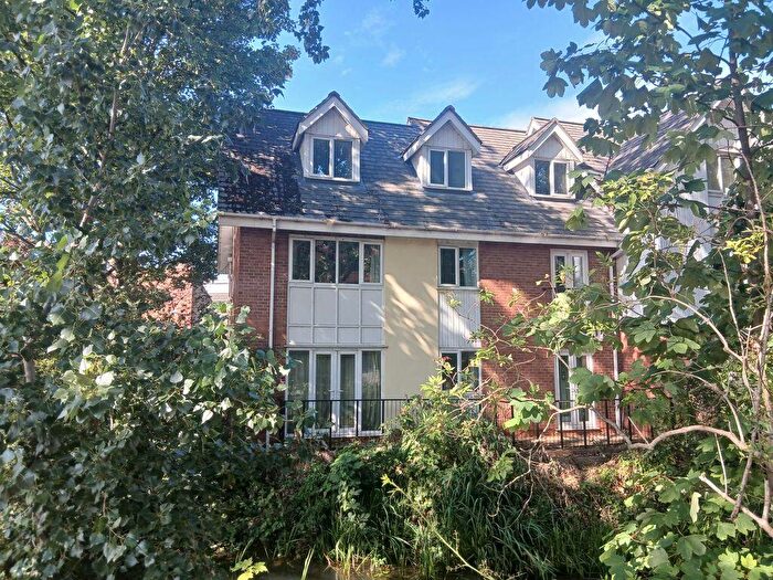 2 Bedroom Flat For Sale In Alexandra Wharf, Grimsby, DN31