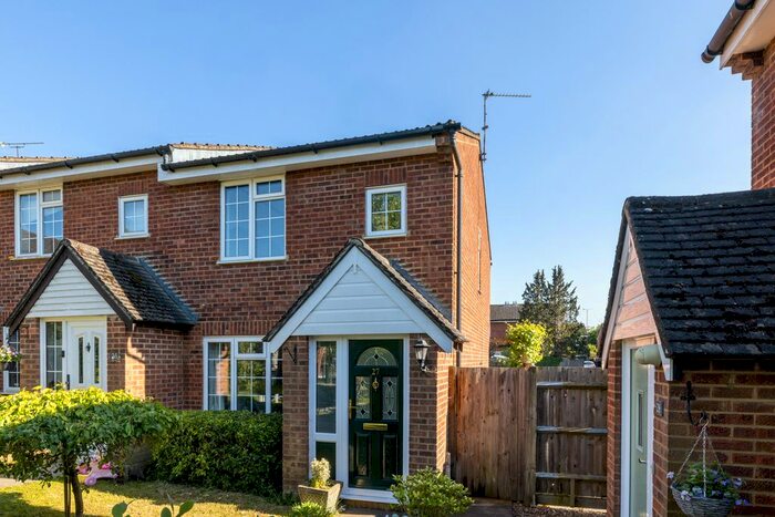 3 Bedroom End Of Terrace House To Rent In Meadvale, Horsham, RH12