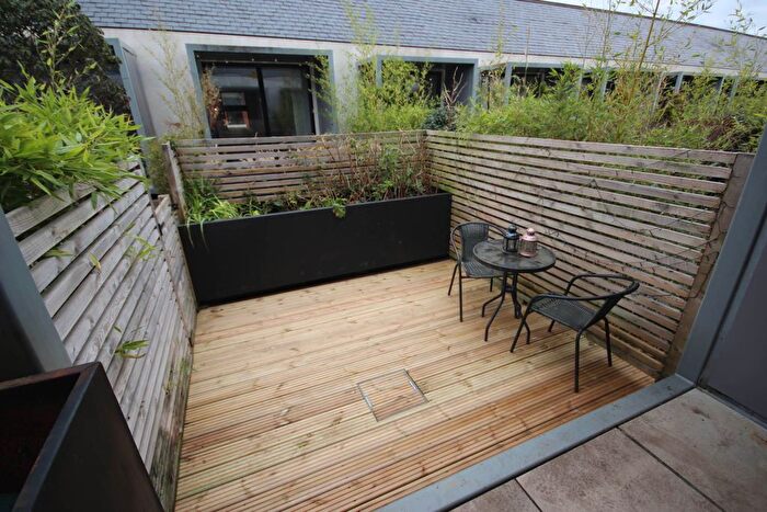 2 Bedroom Terraced House To Rent In Chimney Pot Park, Salford, M6