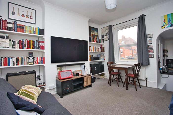 2 Bedroom Flat For Sale In Cheriton Road, Folkestone, CT19