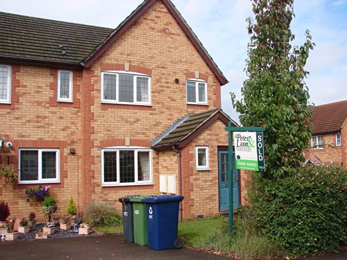 3 Bedroom House To Rent In Dyson Close, Huntingdon, PE29