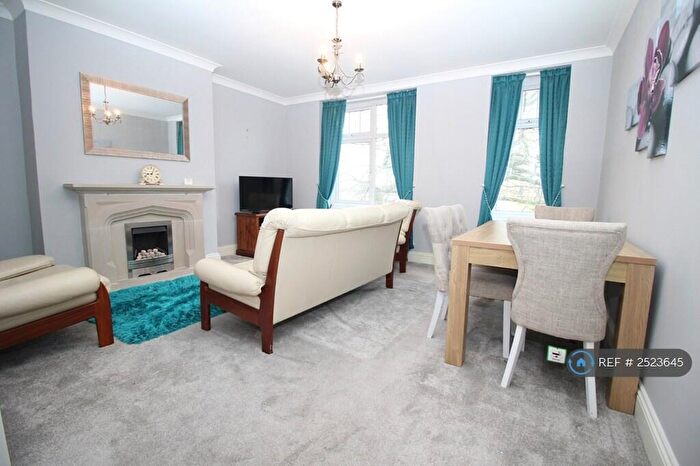 2 Bedroom Maisonette To Rent In Skipton Road, Harrogate Wifi And Sky Tv, HG1