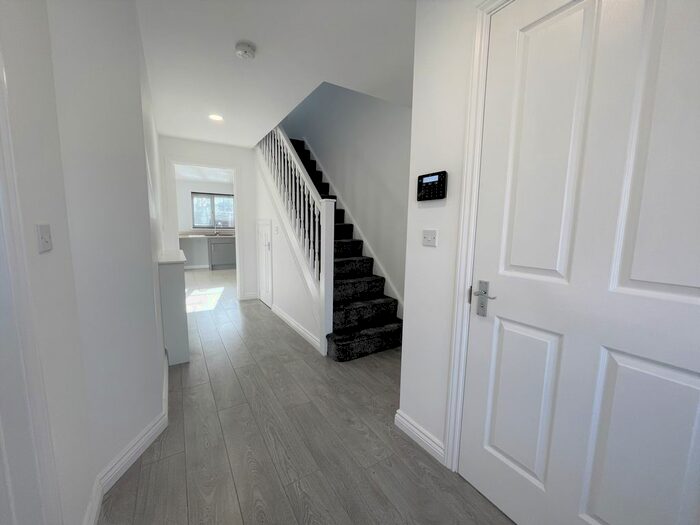 4 Bedroom Detached House To Rent In Edwardian Close, Solihull, B90