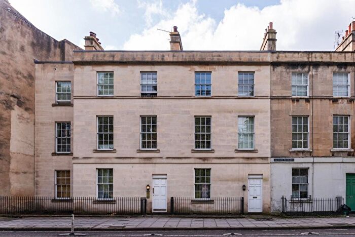 1 Bedroom Flat For Sale In Albion Place, Bath, BA1