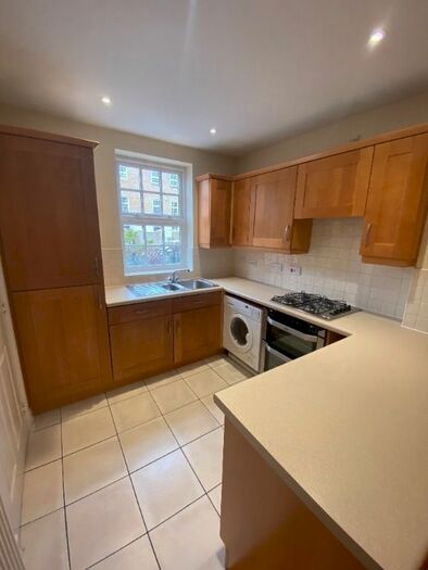 3 Bedroom Town House To Rent In Phoenix Boulevard, York, YO26
