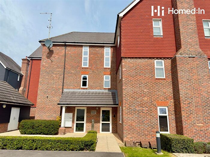 2 Bedroom Flat For Sale In Rapley Rise, Southwater, Horsham, RH13