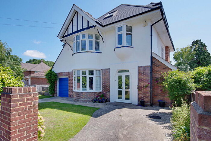 5 Bedroom Detached House For Sale In Iford, Bournemouth, BH7