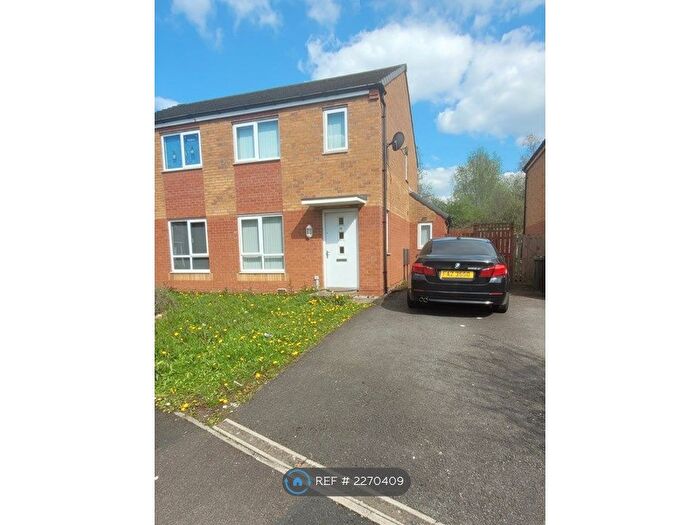 2 Bedroom Semi-Detached House To Rent In Overlinks Road, Manchester, M11
