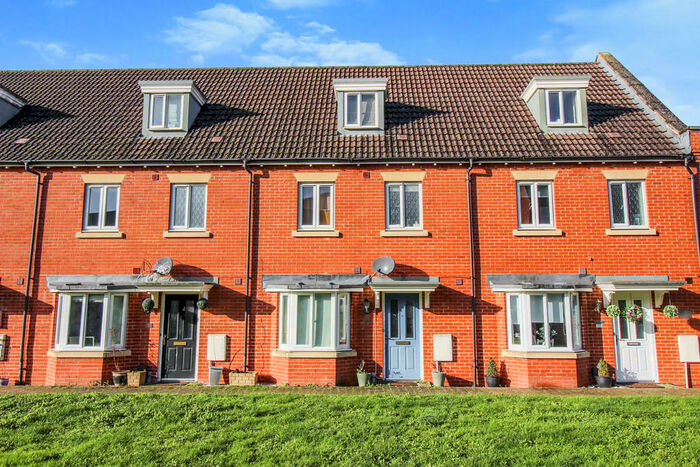 4 Bedroom Terraced House To Rent In Phoebe Way, Oakhurst, Swindon, SN25