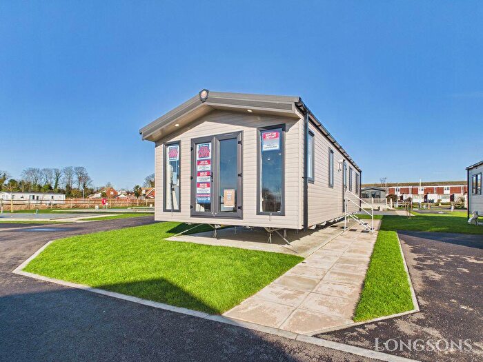 2 Bedroom Park Home For Sale In Alberta Holiday Park, CT5