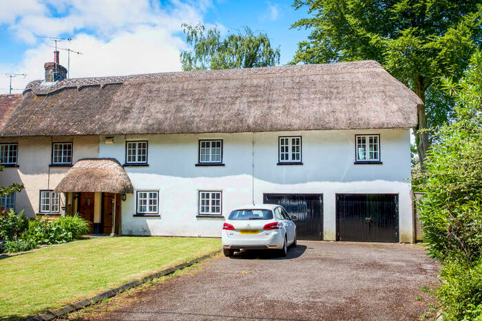 3 Bedroom Semi-Detached House To Rent In Braishfield, Romsey, SO51