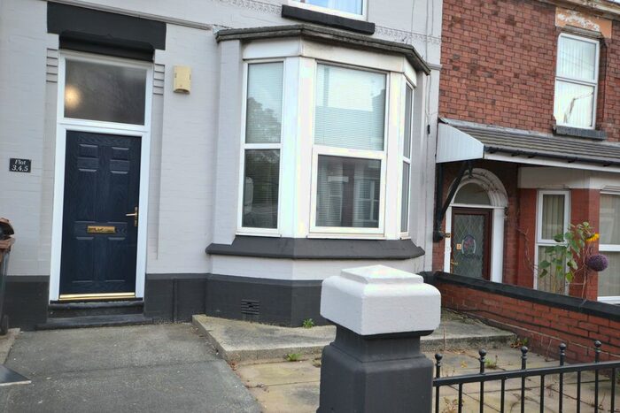 2 Bedroom Flat To Rent In Lugsmore Lane, St Helens, WA10