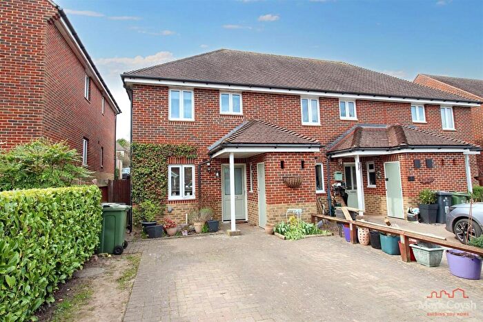 2 Bedroom End Of Terrace House For Sale In Norwood Close, Effingham, Leatherhead, KT24
