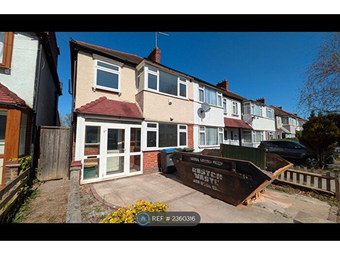 3 Bedroom Semi-Detached House To Rent In Woodfield Gardens, New Malden, KT3