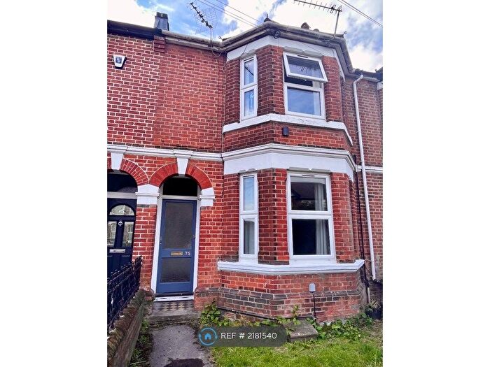 2 Bedroom Flat To Rent In Atherley Road, Southampton, SO15