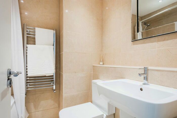 1 Bedroom Flat To Rent In The Water Gardens, London, W2