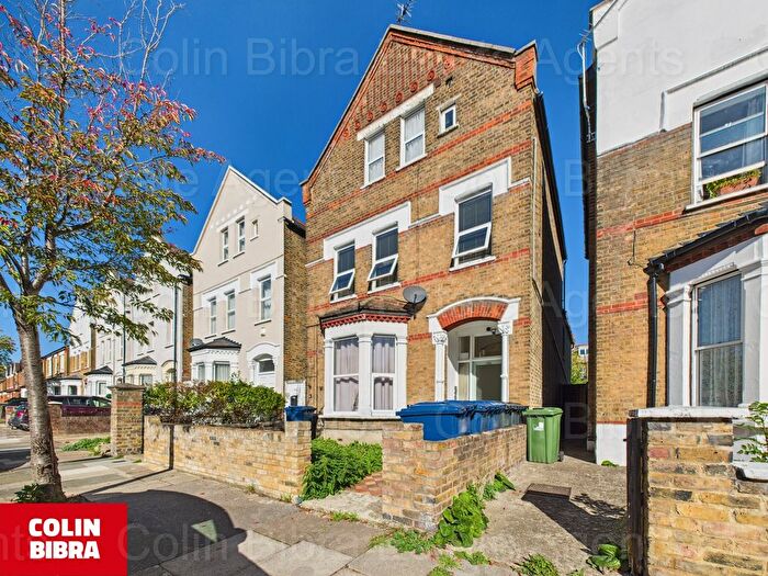 Studio For Sale In Albany Road, Ealing, W13