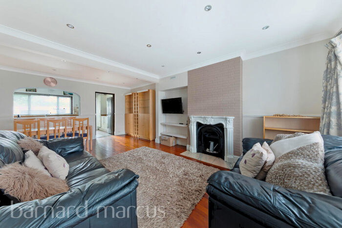 2 Bedroom Terraced House To Rent In Marden Road, Croydon, CR0