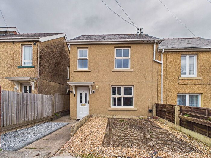 3 Bedroom Semi-Detached House For Sale In Maesglas, Rassau, NP23
