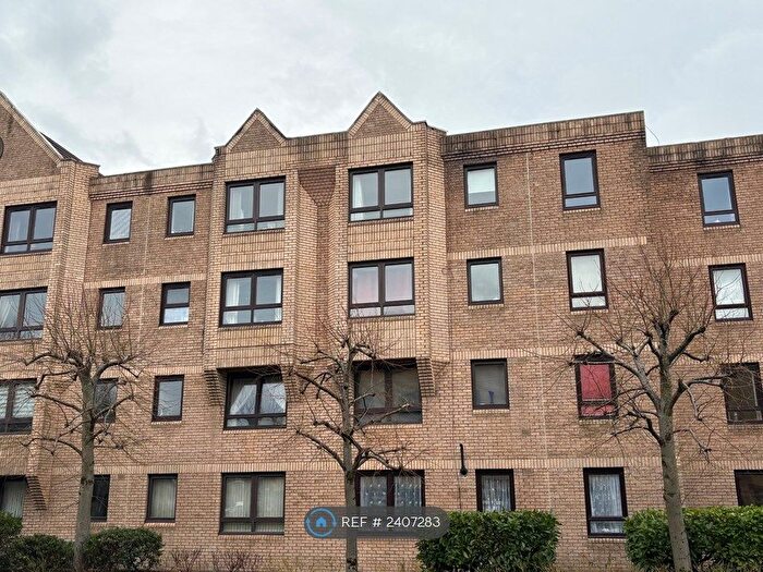 2 Bedroom Flat To Rent In Milnpark Gardens, Glasgow, G41