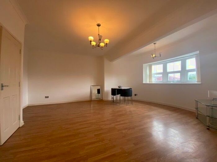1 Bedroom Flat To Rent In Highfield Close, Plymouth, PL3