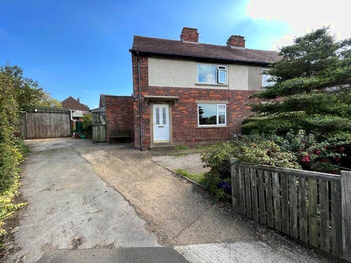 3 Bedroom Semi-Detached House For Sale In Back Lane, Grange Moor, Wakefield, WF4