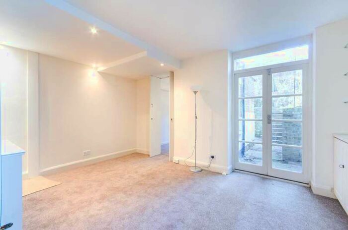 2 Bedroom Flat To Rent In Ifield Road, Chelsea, SW10