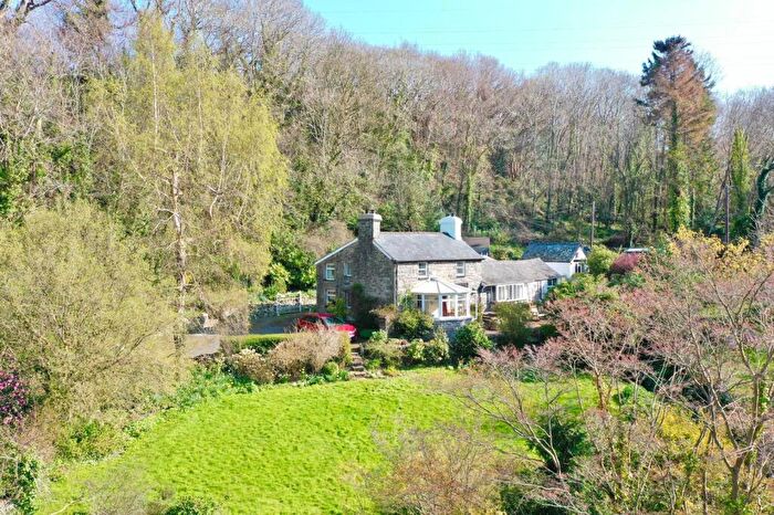 3 Bedroom Detached House For Sale In Maenan, LL26